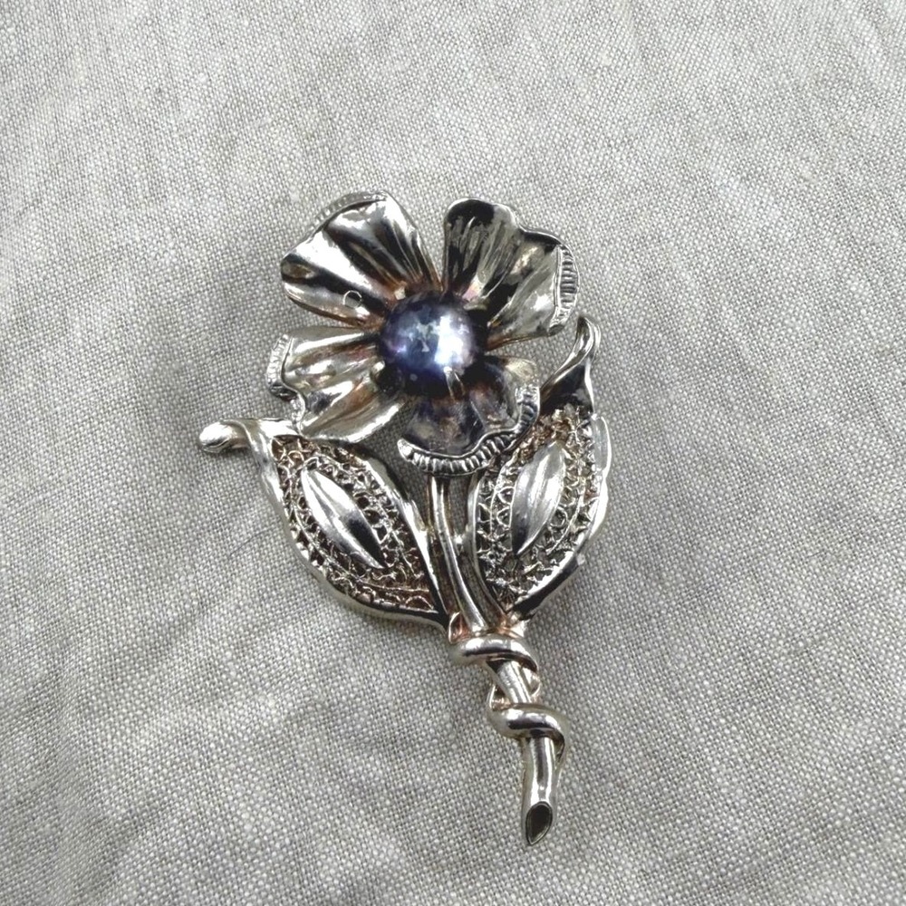Vintage Silver Tone Floral Filigree Brooch Pin with Blue Iridescent Faux Pearl